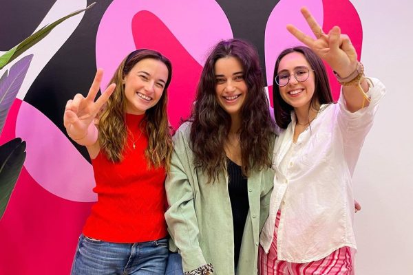 Students Mdot Wall Background